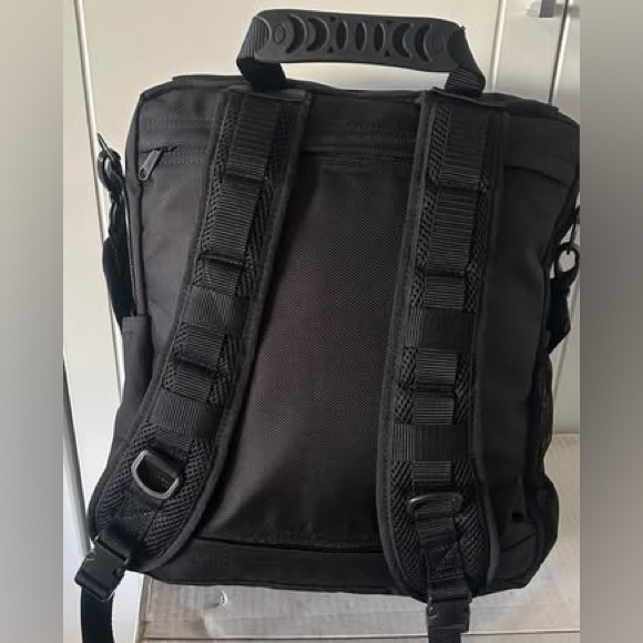 Flying Circle Business Backpack - Picture 3 of 5